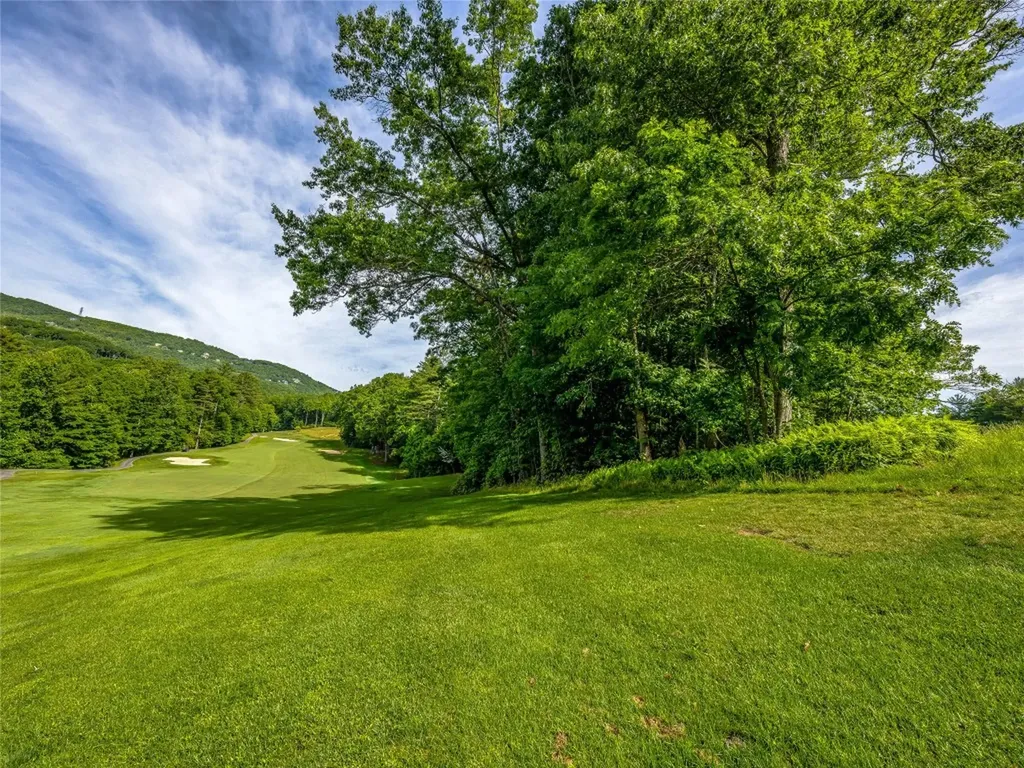 J 34 Cherokee Point Lake Toxaway NC 28747