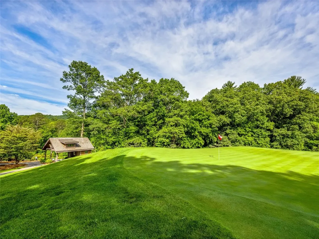 J 34 Cherokee Point Lake Toxaway NC 28747