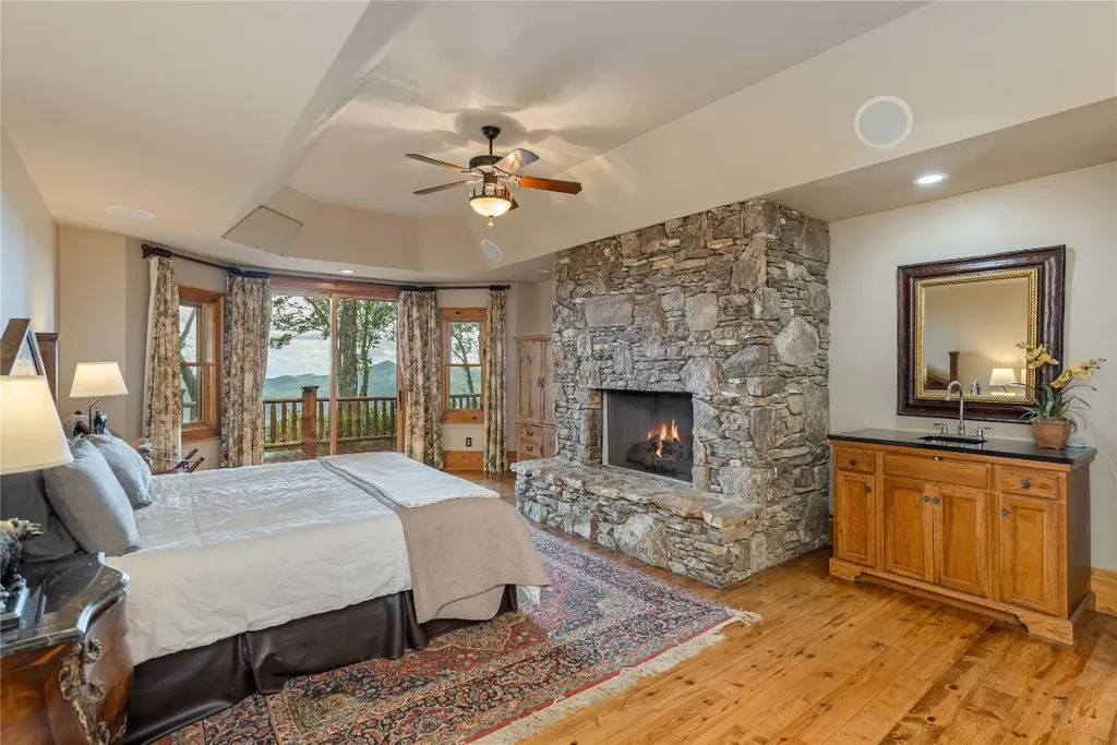 420 Feldspar Lane Sapphire NC 28774