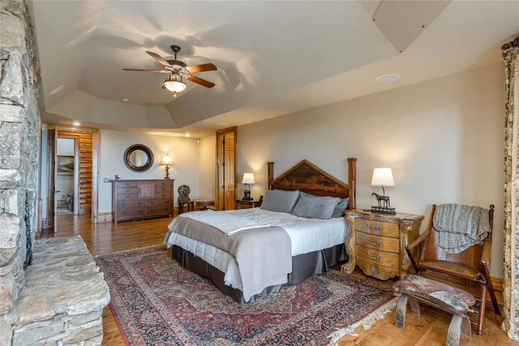 420 Feldspar Lane Sapphire NC 28774