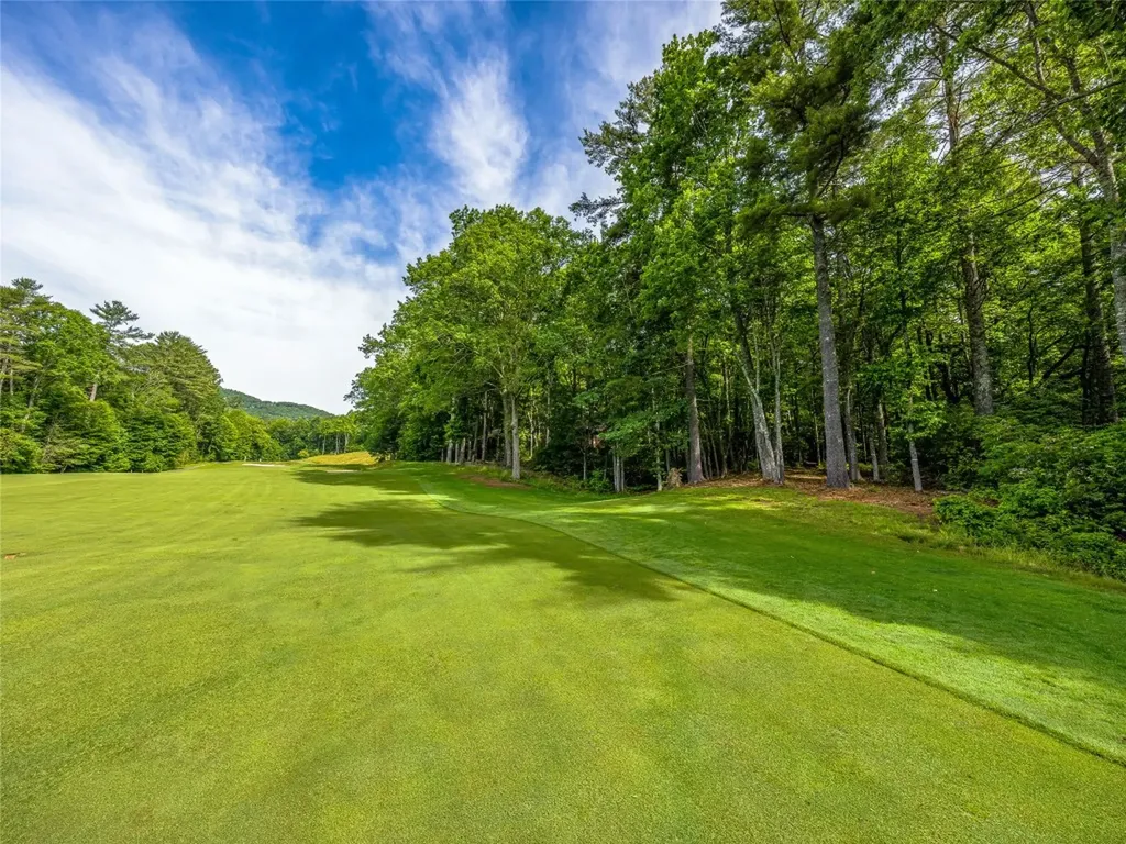 J 35 Cherokee Point Lake Toxaway NC 28747