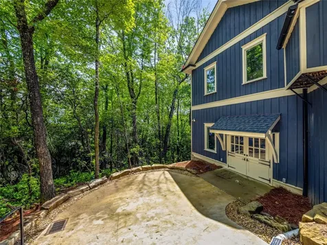 251 Toxaway Court Lake Toxaway NC 28747
