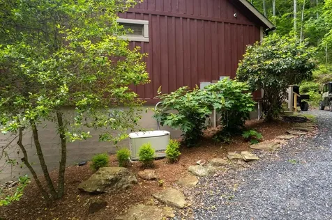 45 Boulder Creek Lane Tuckasegee NC 28783