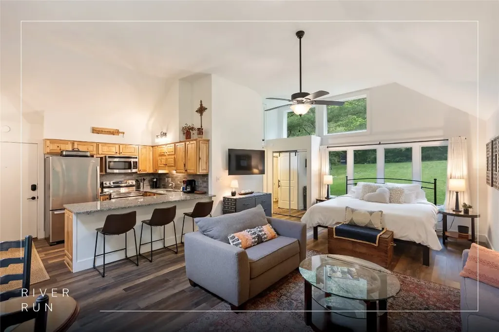 260 River Run Sapphire NC 28774