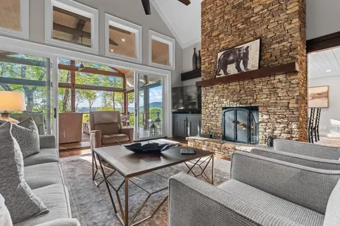 108 W View Way Highlands NC 28741