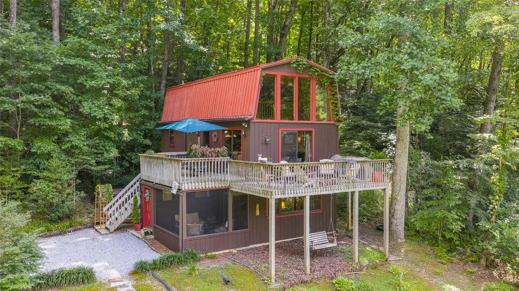 251 Edwards Creek Road Highlands NC 28741