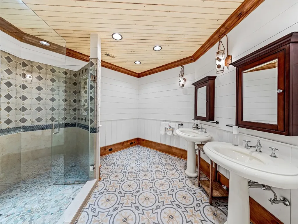 41 Chimney Point Lake Toxaway NC 28747