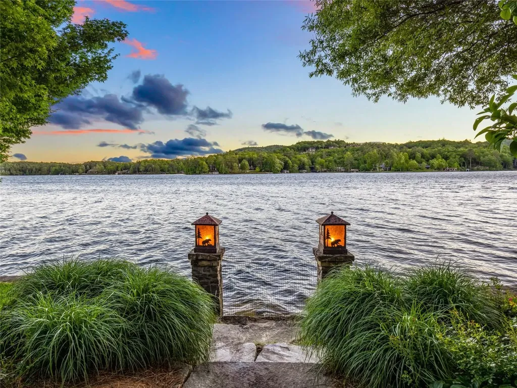 41 Chimney Point Lake Toxaway NC 28747