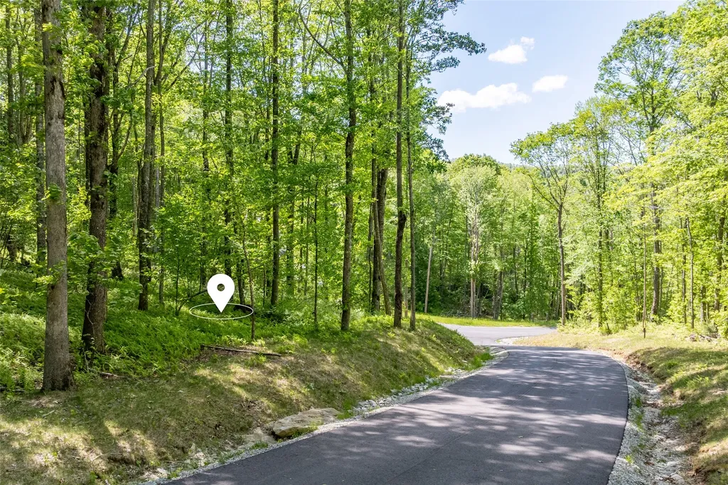 C55 Roaming Road Glenville NC 28736
