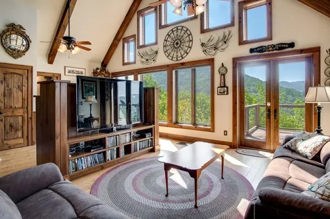 37 Jones Knob Road Franklin NC 28734