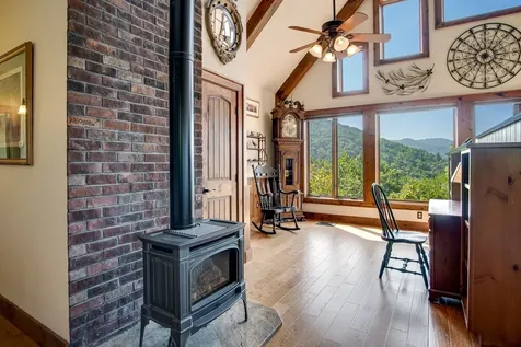 37 Jones Knob Road Franklin NC 28734