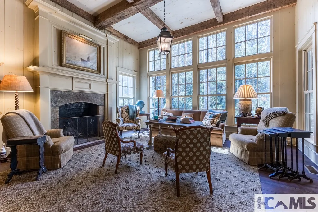 55 Oconee Belle Trail Glenville NC 28736