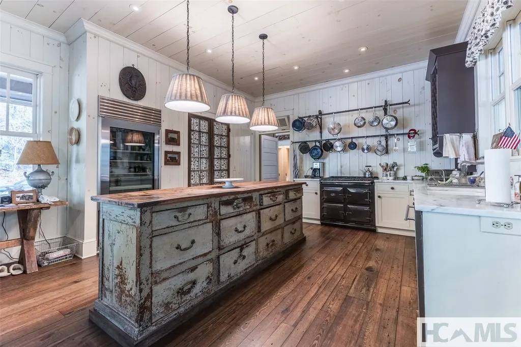 55 Oconee Belle Trail Glenville NC 28736