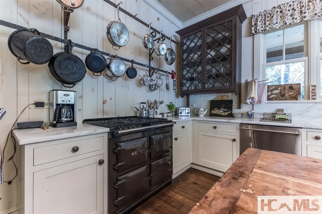 55 Oconee Belle Trail Glenville NC 28736