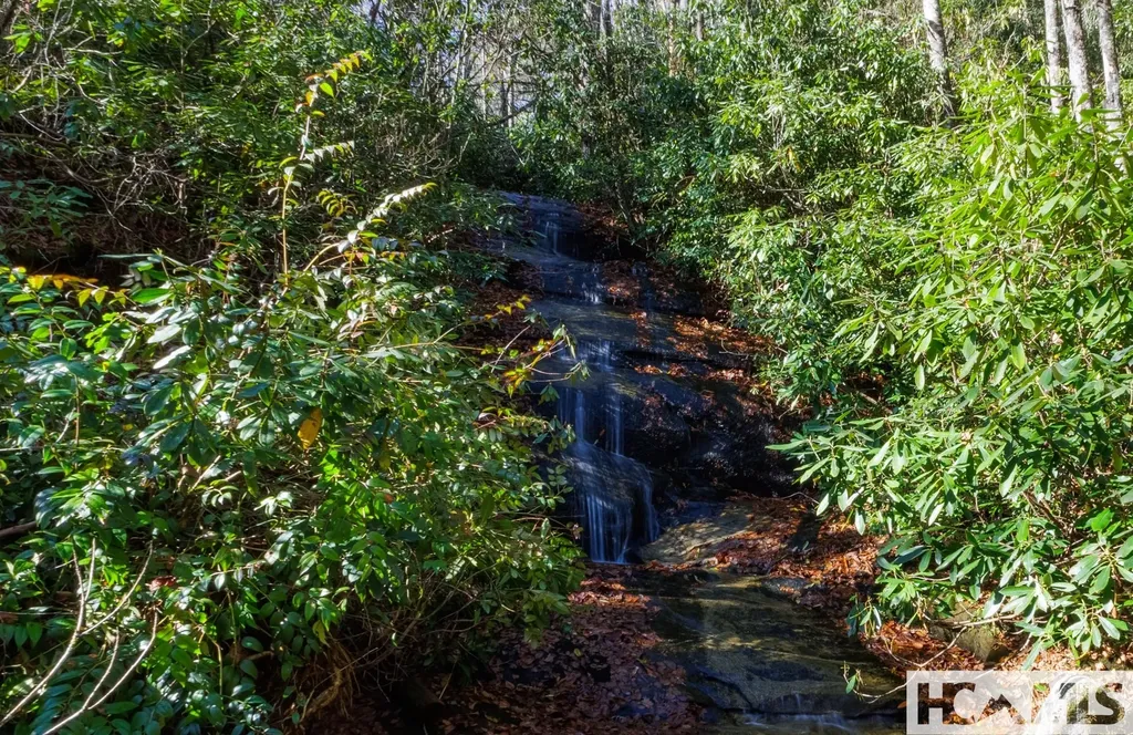 55 Oconee Belle Trail Glenville NC 28736