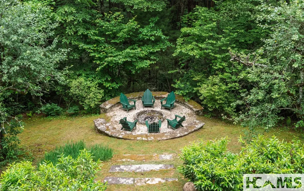 55 Oconee Belle Trail Glenville NC 28736