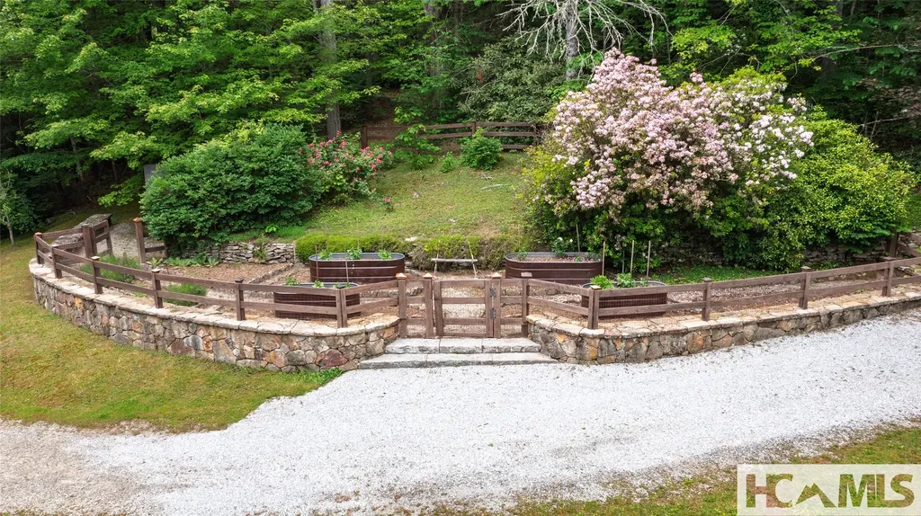 55 Oconee Belle Trail Glenville NC 28736