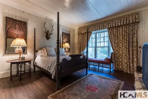 55 Oconee Belle Trail Glenville NC 28736