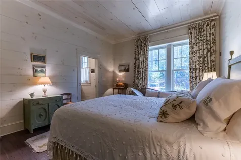 55 Oconee Belle Trail Glenville NC 28736