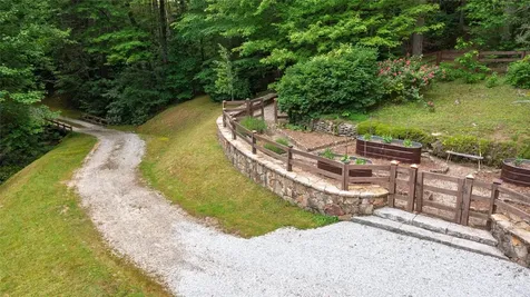 55 Oconee Belle Trail Glenville NC 28736