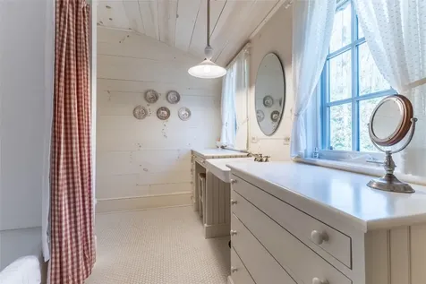 55 Oconee Belle Trail Glenville NC 28736