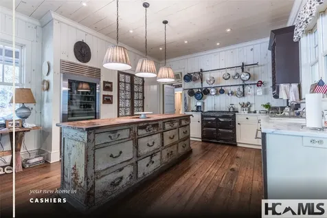 55 Oconee Belle Trail Glenville NC 28736