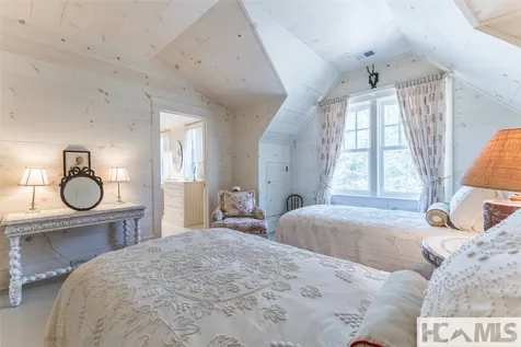 55 Oconee Belle Trail Glenville NC 28736