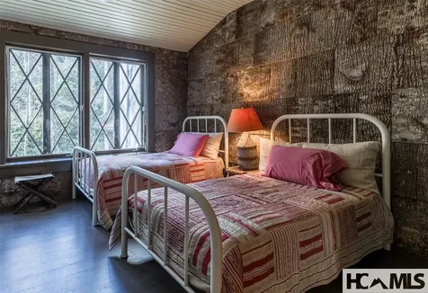 55 Oconee Belle Trail Glenville NC 28736