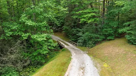 55 Oconee Belle Trail Glenville NC 28736