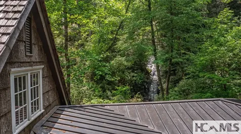 55 Oconee Belle Trail Glenville NC 28736