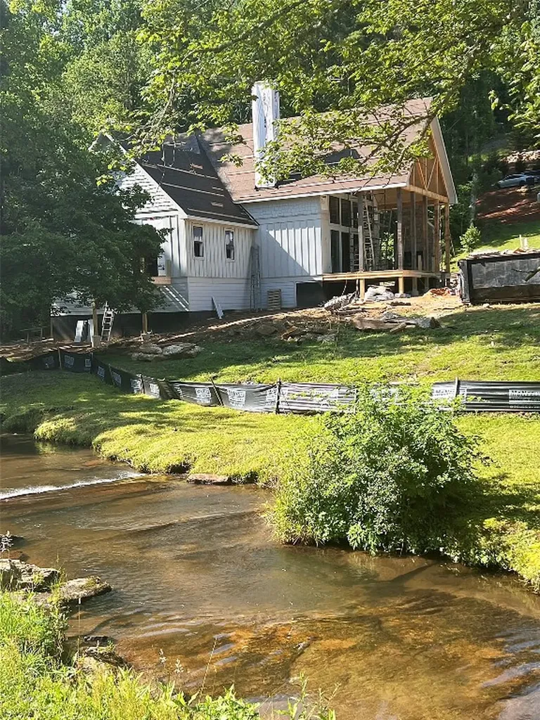 159 Comanche Road Cullowhee NC 28723