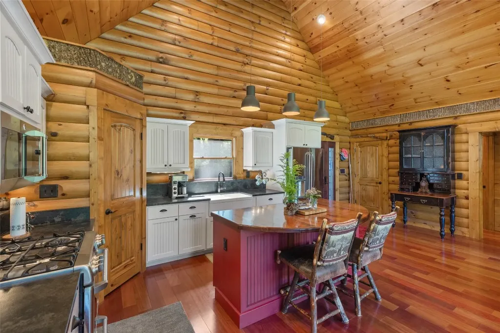 1318 Shortoff Road Highlands NC 28741