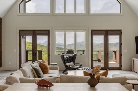 494 E Ridge Road Cashiers NC 28717