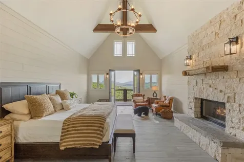 494 E Ridge Road Cashiers NC 28717