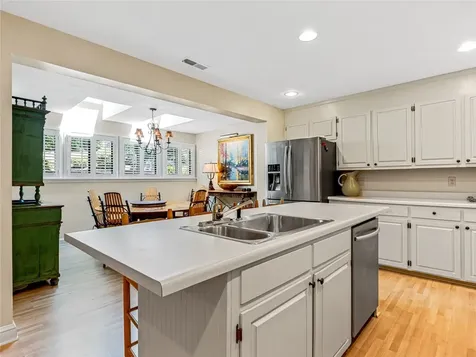 24 E Toxaway Shores Lake Toxaway NC 28747