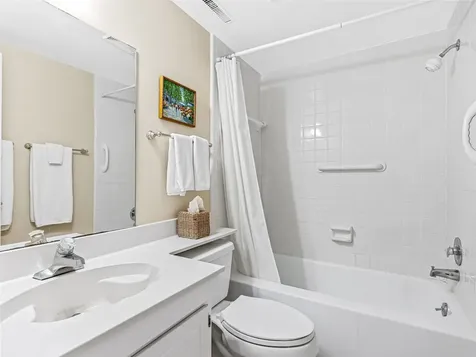 24 E Toxaway Shores Lake Toxaway NC 28747