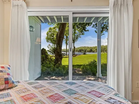 24 E Toxaway Shores Lake Toxaway NC 28747