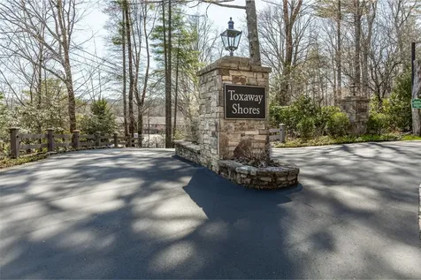24 E Toxaway Shores Lake Toxaway NC 28747