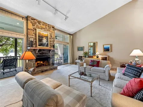 24 E Toxaway Shores Lake Toxaway NC 28747