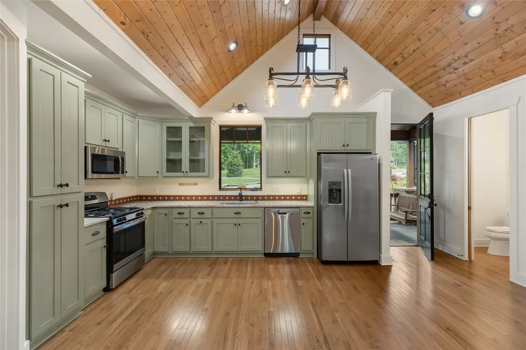 359 Outpost Trail Glenville NC 28736