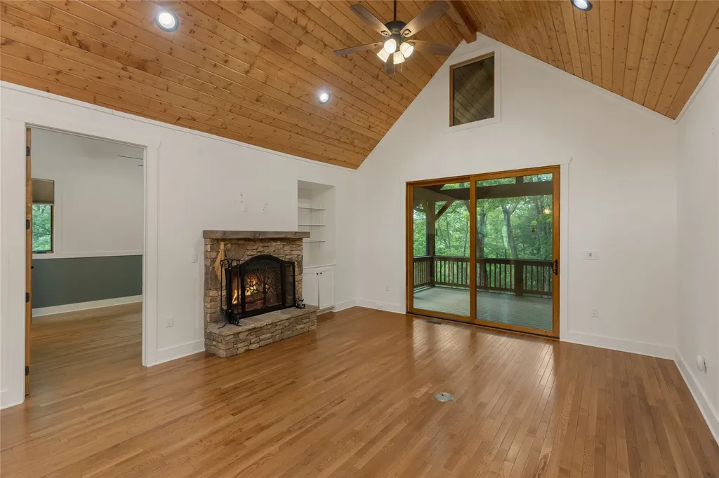 359 Outpost Trail Glenville NC 28736