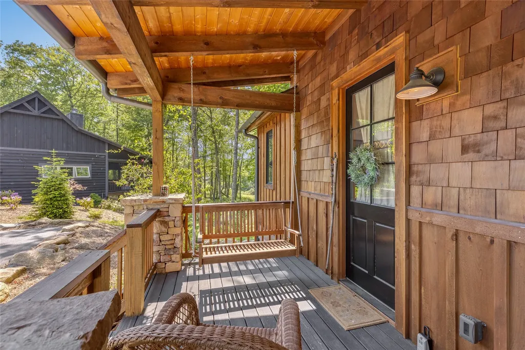 359 Outpost Trail Glenville NC 28736