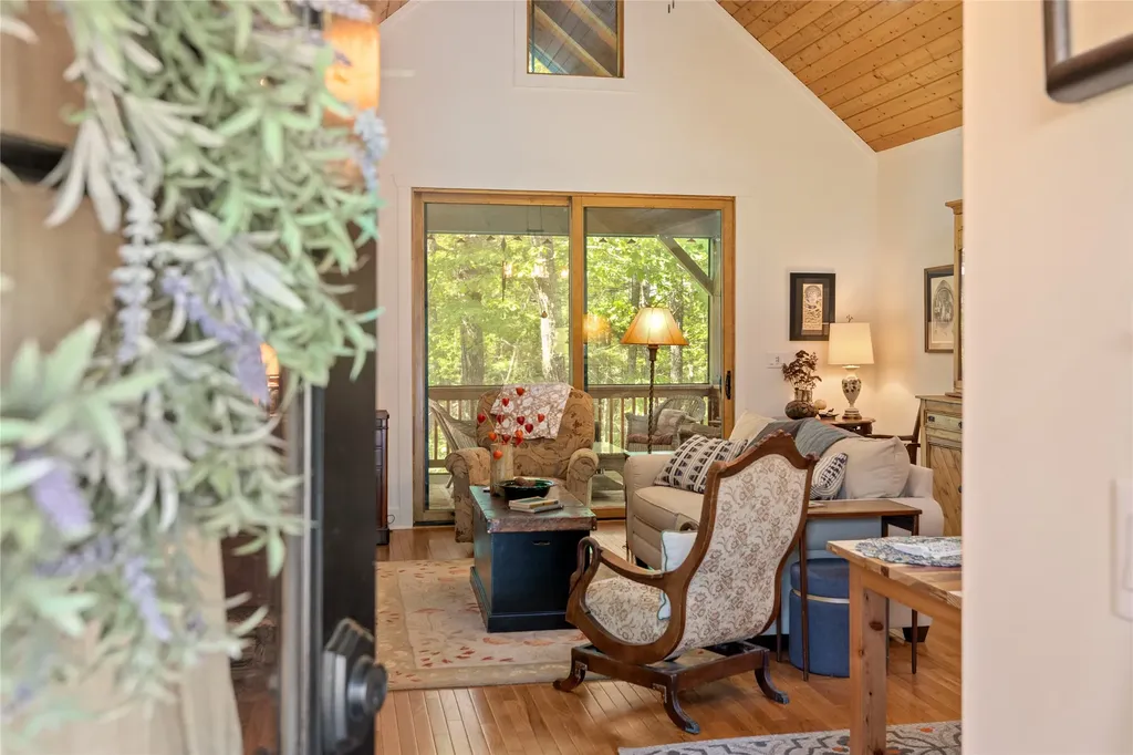 359 Outpost Trail Glenville NC 28736