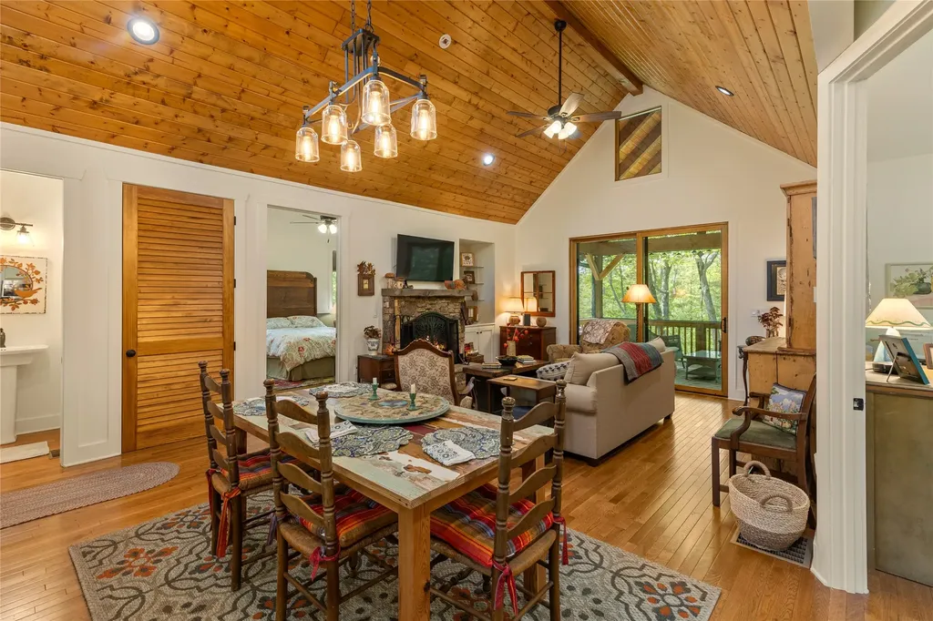 359 Outpost Trail Glenville NC 28736