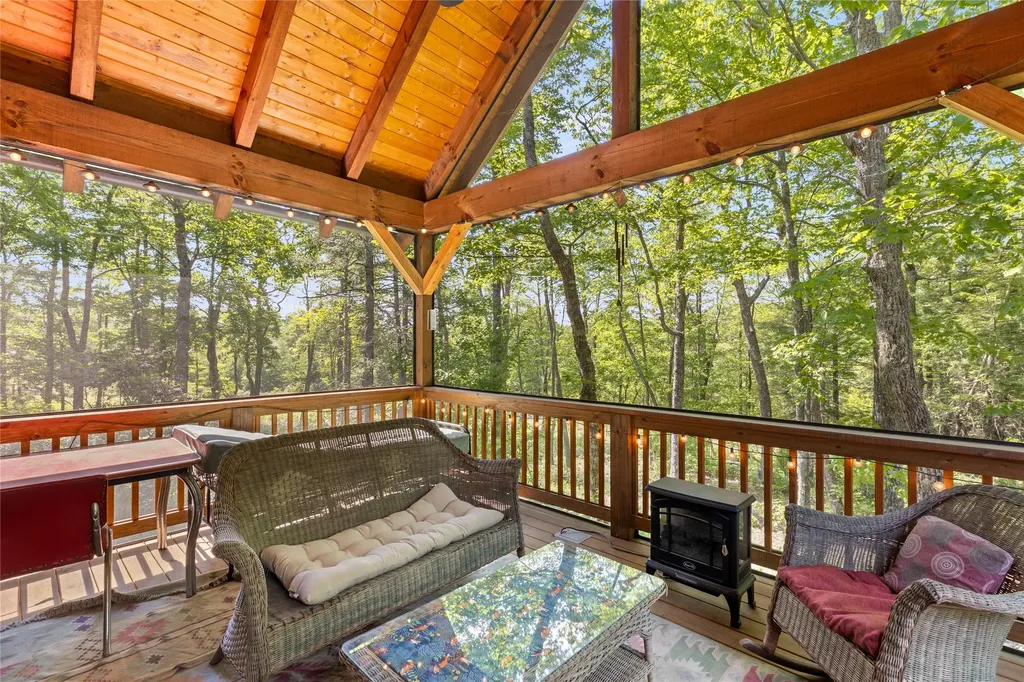 359 Outpost Trail Glenville NC 28736