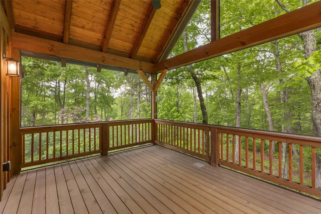 359 Outpost Trail Glenville NC 28736
