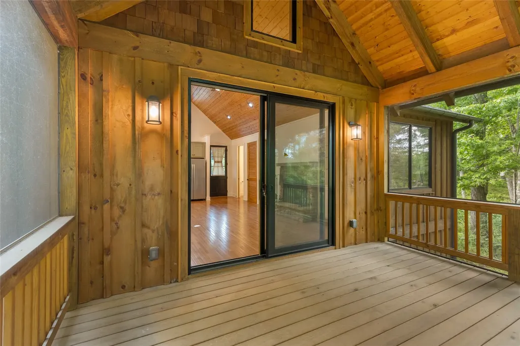 359 Outpost Trail Glenville NC 28736