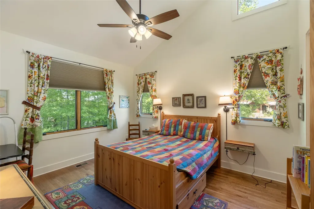 359 Outpost Trail Glenville NC 28736