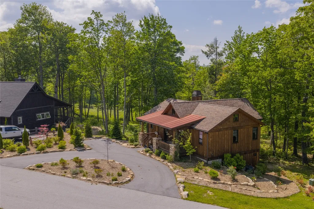 359 Outpost Trail Glenville NC 28736