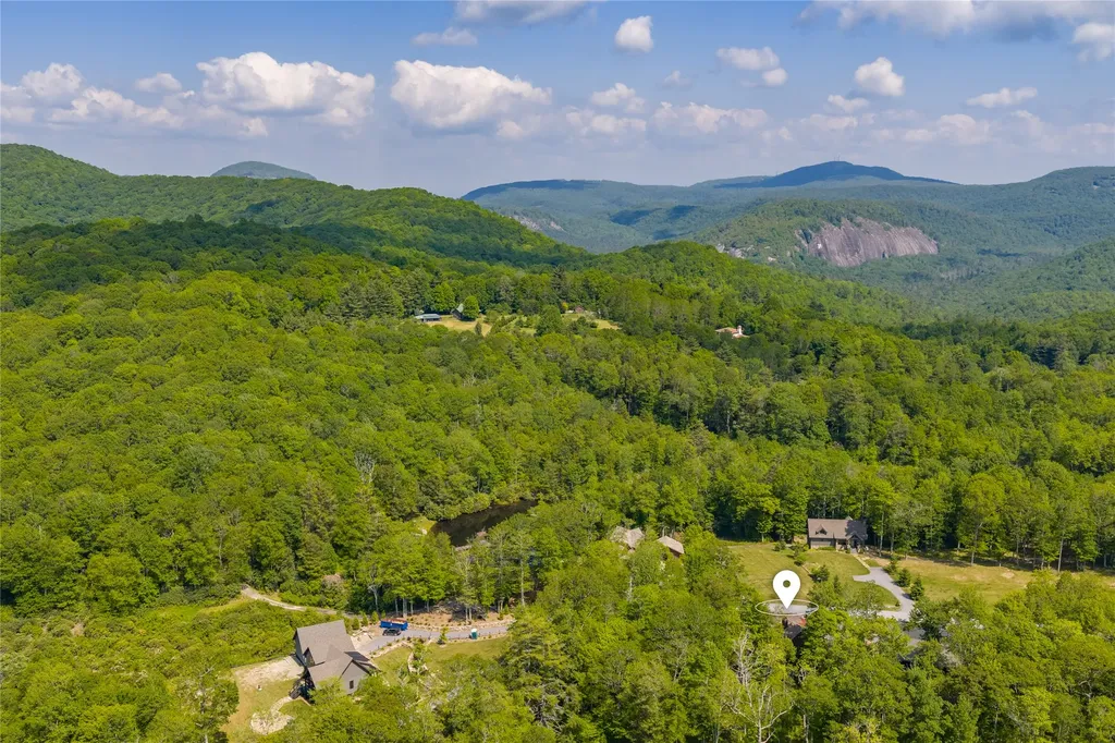 359 Outpost Trail Glenville NC 28736